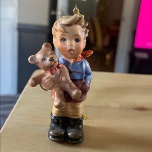 "A Christmas Gift" Goebel Hummel Figurine #2074/A TMK7 Boy With Teddy Bear CUTE!
